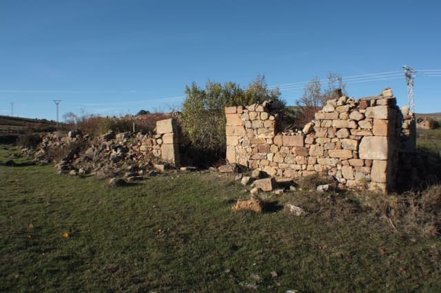 Tomt till salu i Salinas de Pisuerga - 34 000 € (Ref: 6628473)