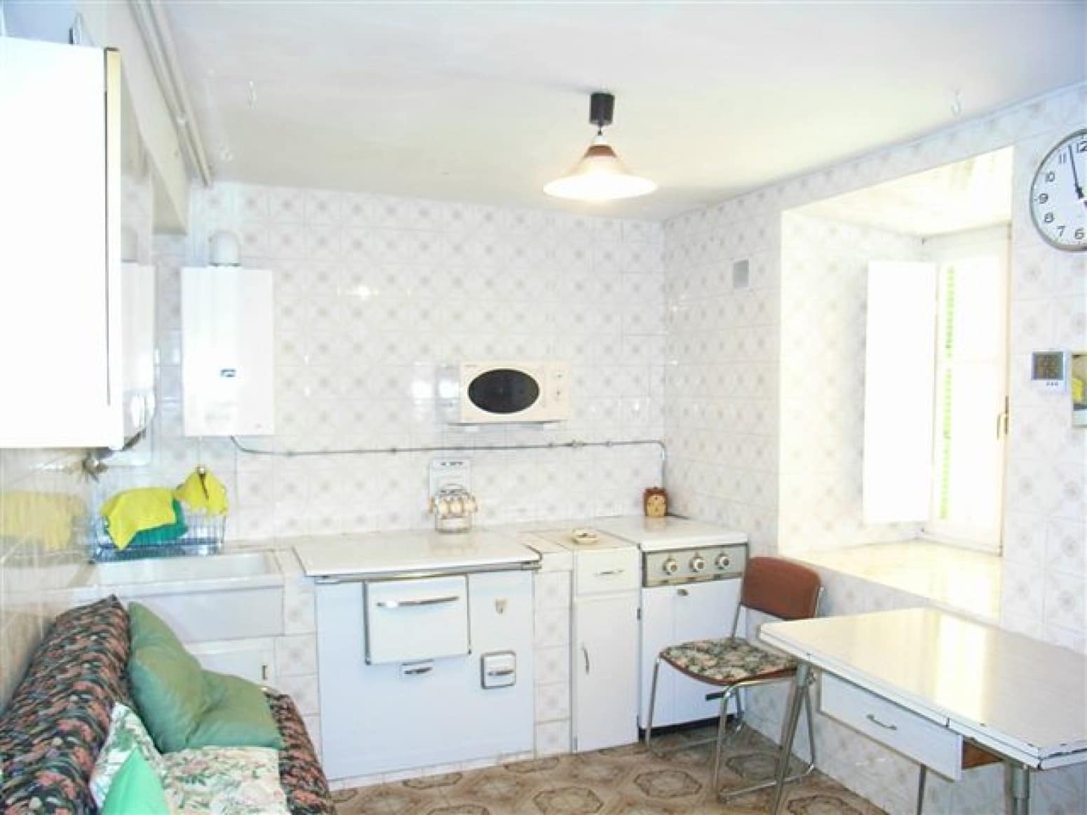 5 bedroom Villa for sale in Cervera de Pisuerga - € 72,000 (Ref: 6701427)