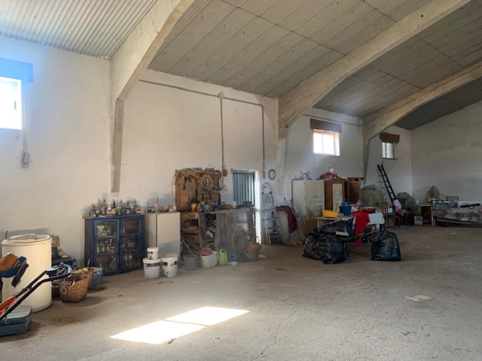 5 soveværelse Erhverv til salg i Alar del Rey med garage - € 80.000 (Ref: 7013792)