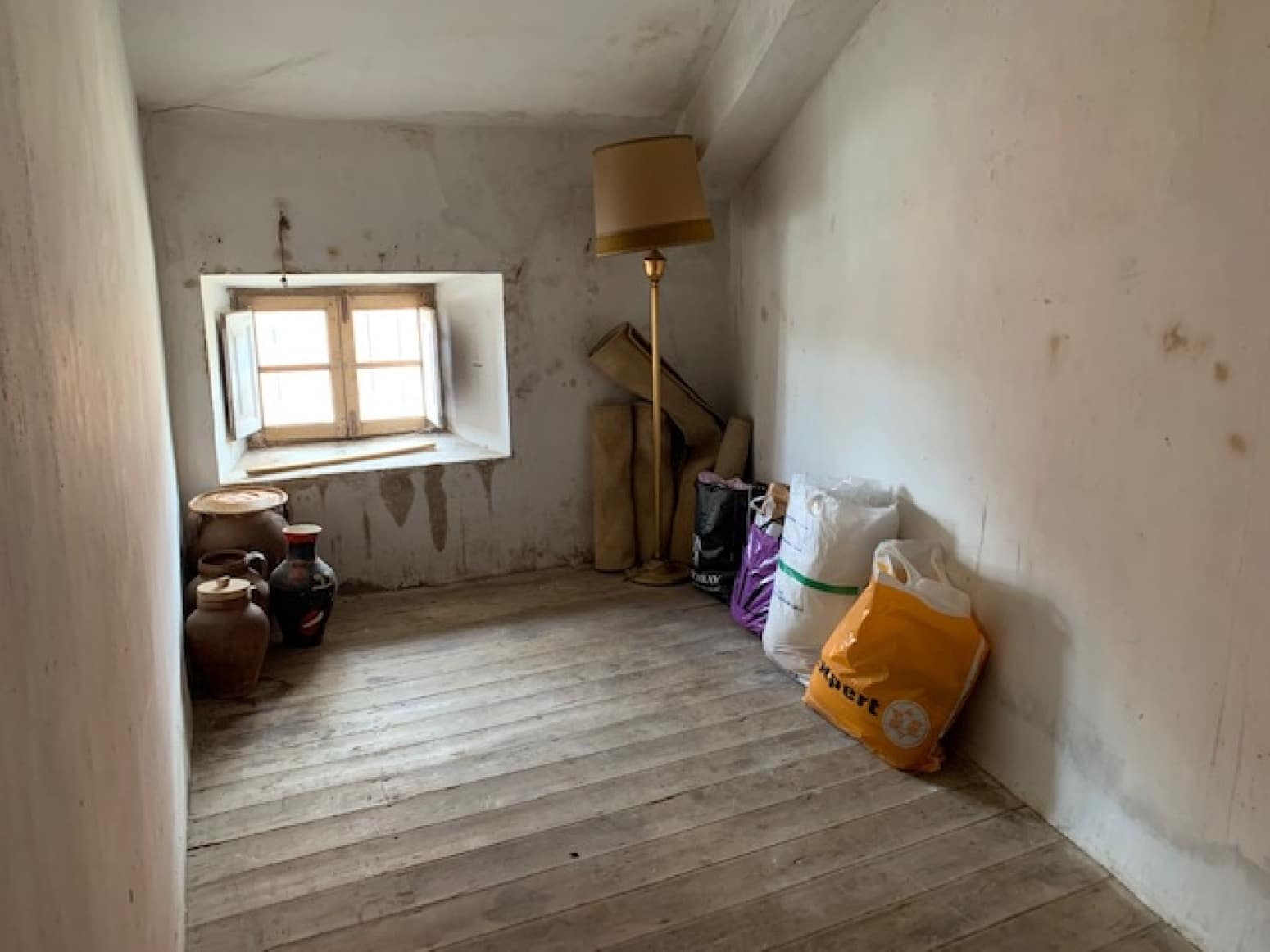 3 soveværelse Villa til salg i Pradanos de Ojeda med garage - € 69.000 (Ref: 7040197)