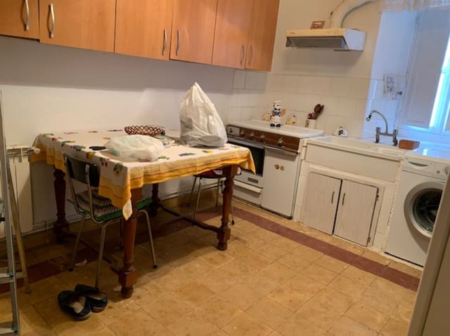 3 soveværelse Villa til salg i Prádanos de Ojeda med garage - € 69.000 (Ref: 7040197)