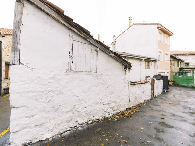 Villa til salg i Cervera de Pisuerga - € 60.000 (Ref: 7042503)