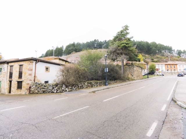 Villa til salg i Cervera de Pisuerga - € 60.000 (Ref: 7042503)