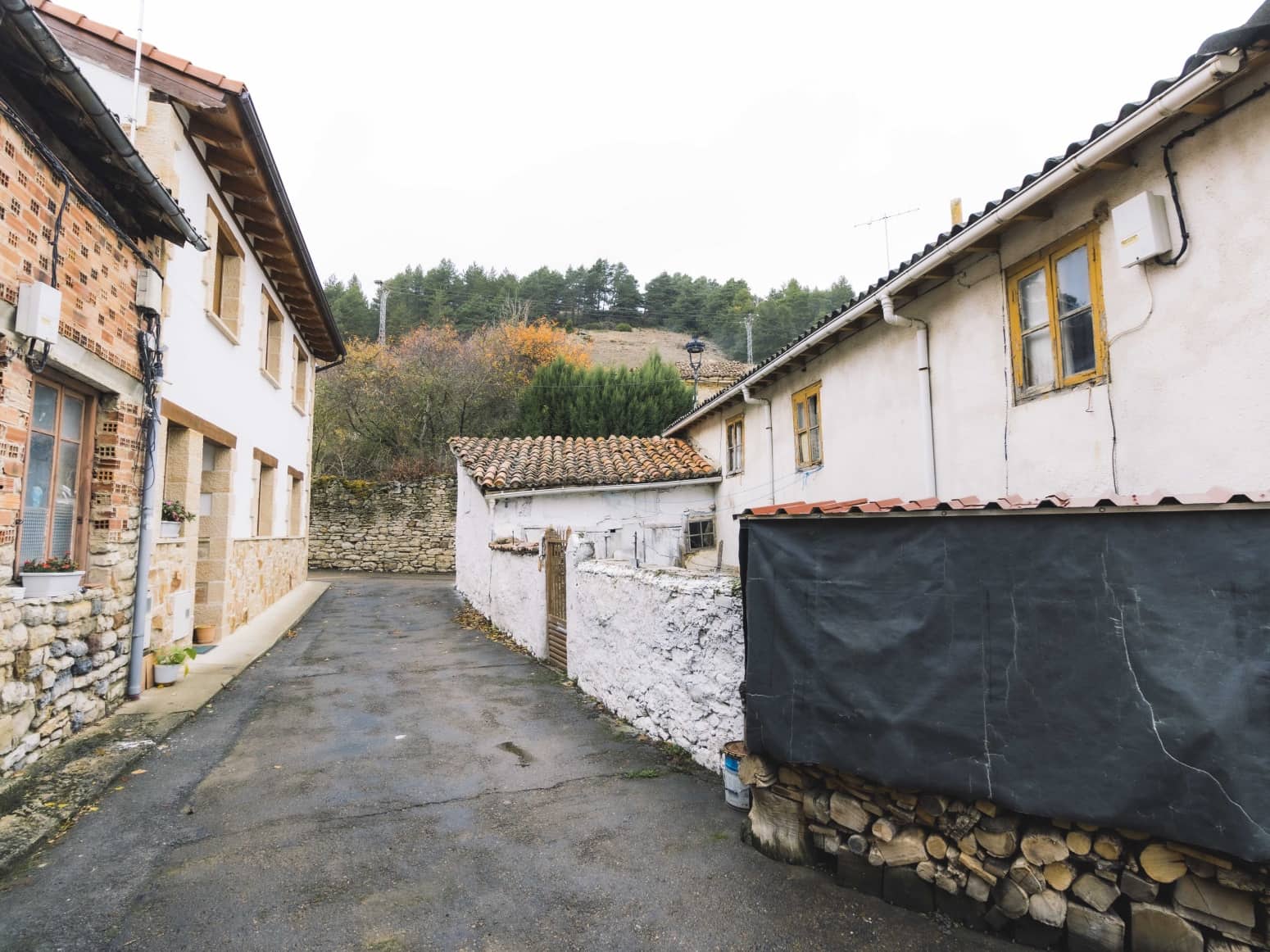 Villa til salg i Cervera de Pisuerga - € 60.000 (Ref: 7042503)