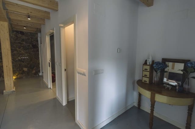 4 soveværelse Villa til salg i Aguilar de Campoo med garage - € 210.000 (Ref: 7206056)