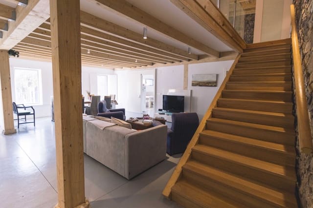 4 soveværelse Villa til salg i Aguilar de Campoo med garage - € 210.000 (Ref: 7206056)