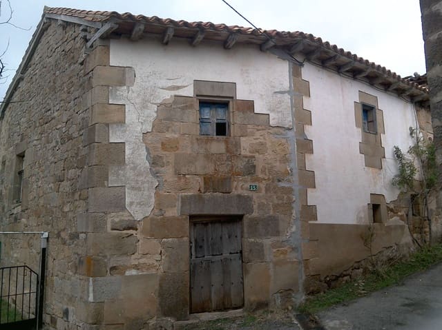 4 sovrum Villa till salu i Valderredible - 15 000 € (Ref: 7292897)