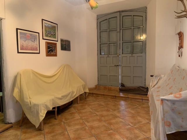 7 soveværelse Villa til salg i Prádanos de Ojeda med garage - € 160.000 (Ref: 7344515)