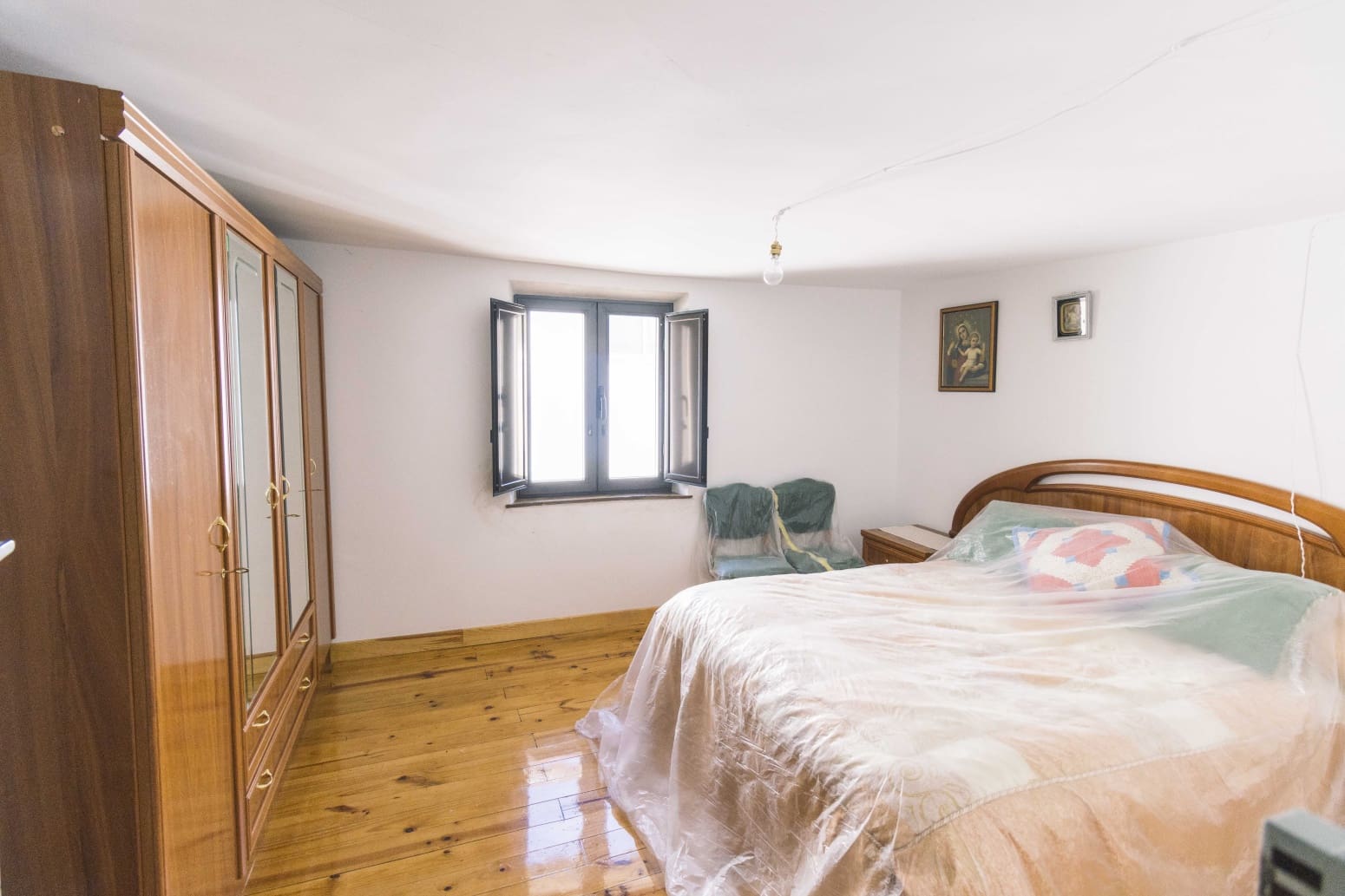 7 soveværelse Villa til salg i Pradanos de Ojeda med garage - € 160.000 (Ref: 7344515)