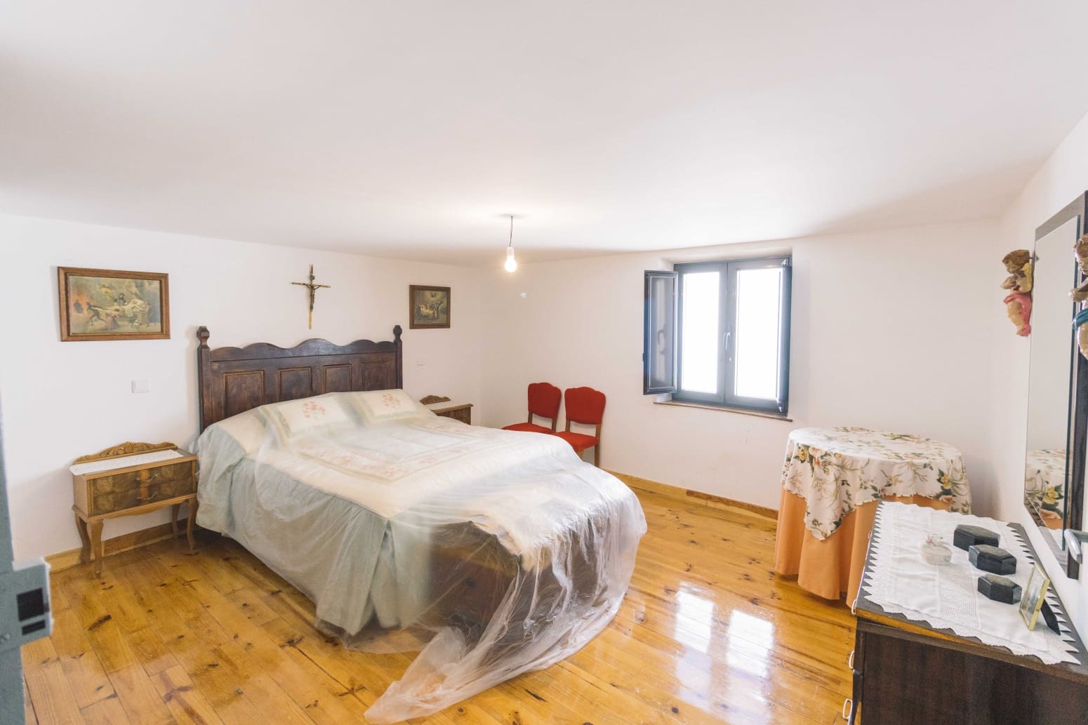 7 soveværelse Villa til salg i Pradanos de Ojeda med garage - € 160.000 (Ref: 7344515)