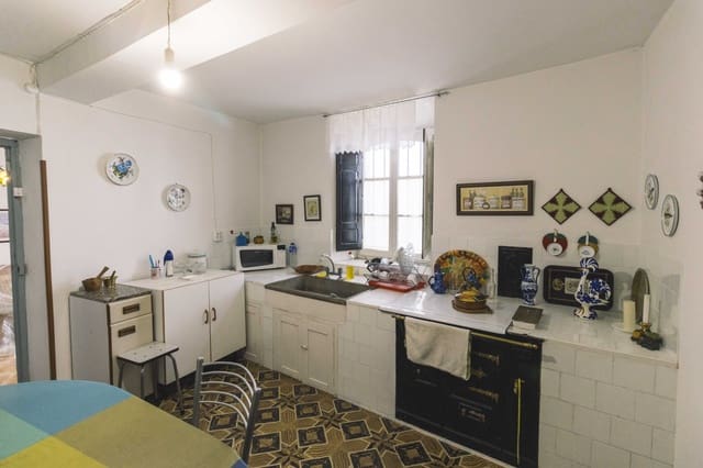 7 slaapkamer Villa te koop in Prádanos de Ojeda met garage - € 160.000 (Ref: 7344515)