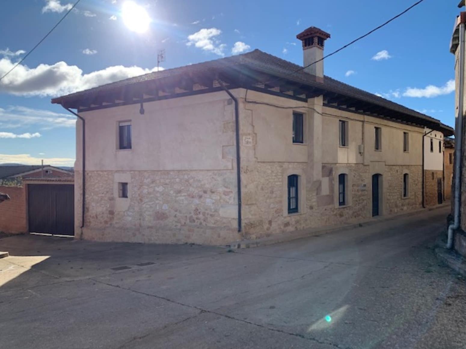 7 soveværelse Villa til salg i Pradanos de Ojeda med garage - € 160.000 (Ref: 7344515)