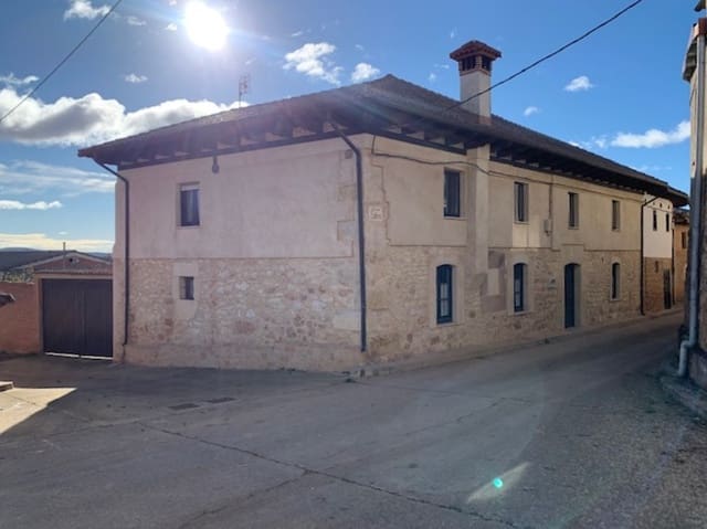 7 slaapkamer Villa te koop in Prádanos de Ojeda met garage - € 160.000 (Ref: 7344515)