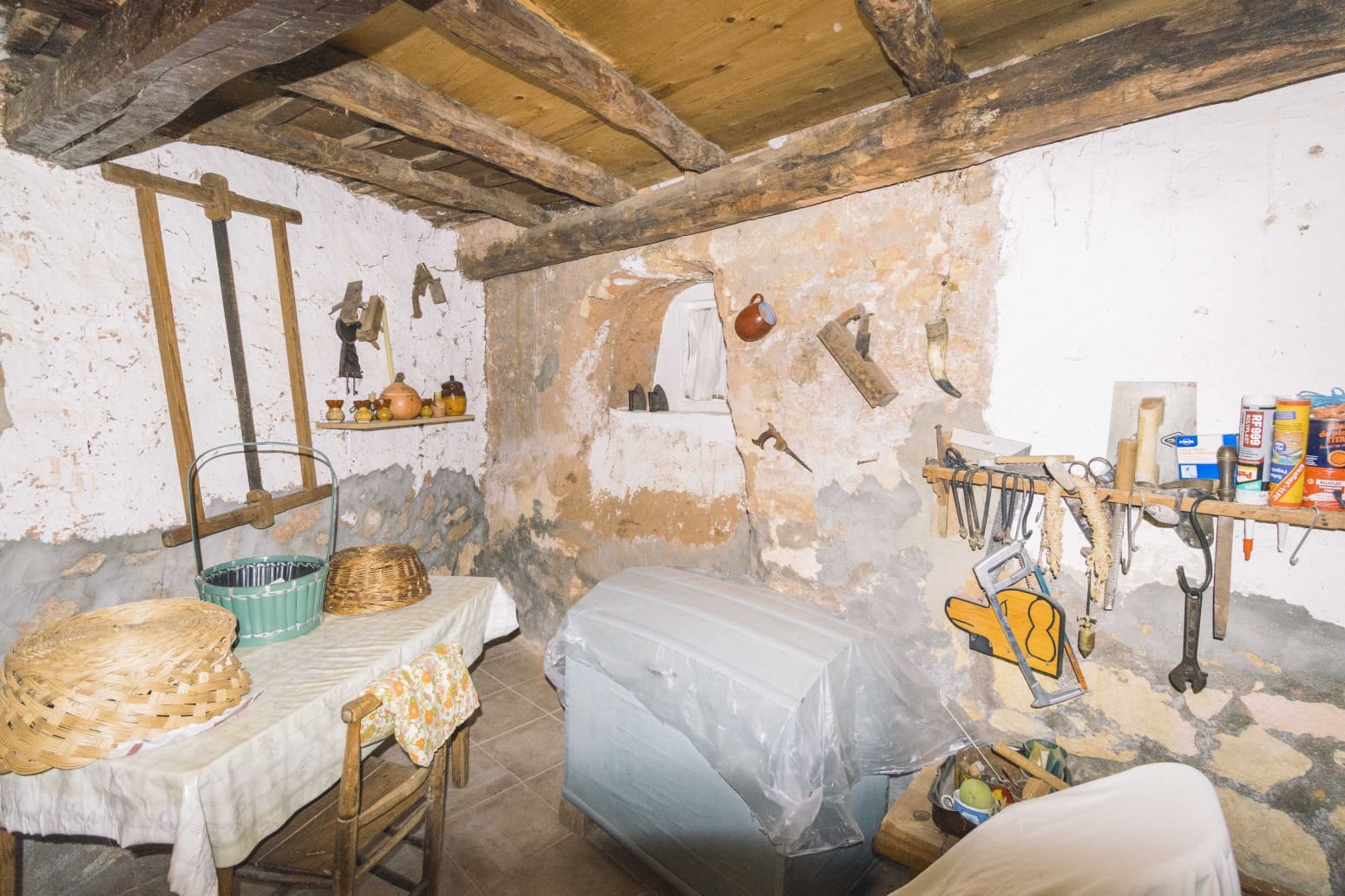 7 soveværelse Villa til salg i Pradanos de Ojeda med garage - € 160.000 (Ref: 7344515)