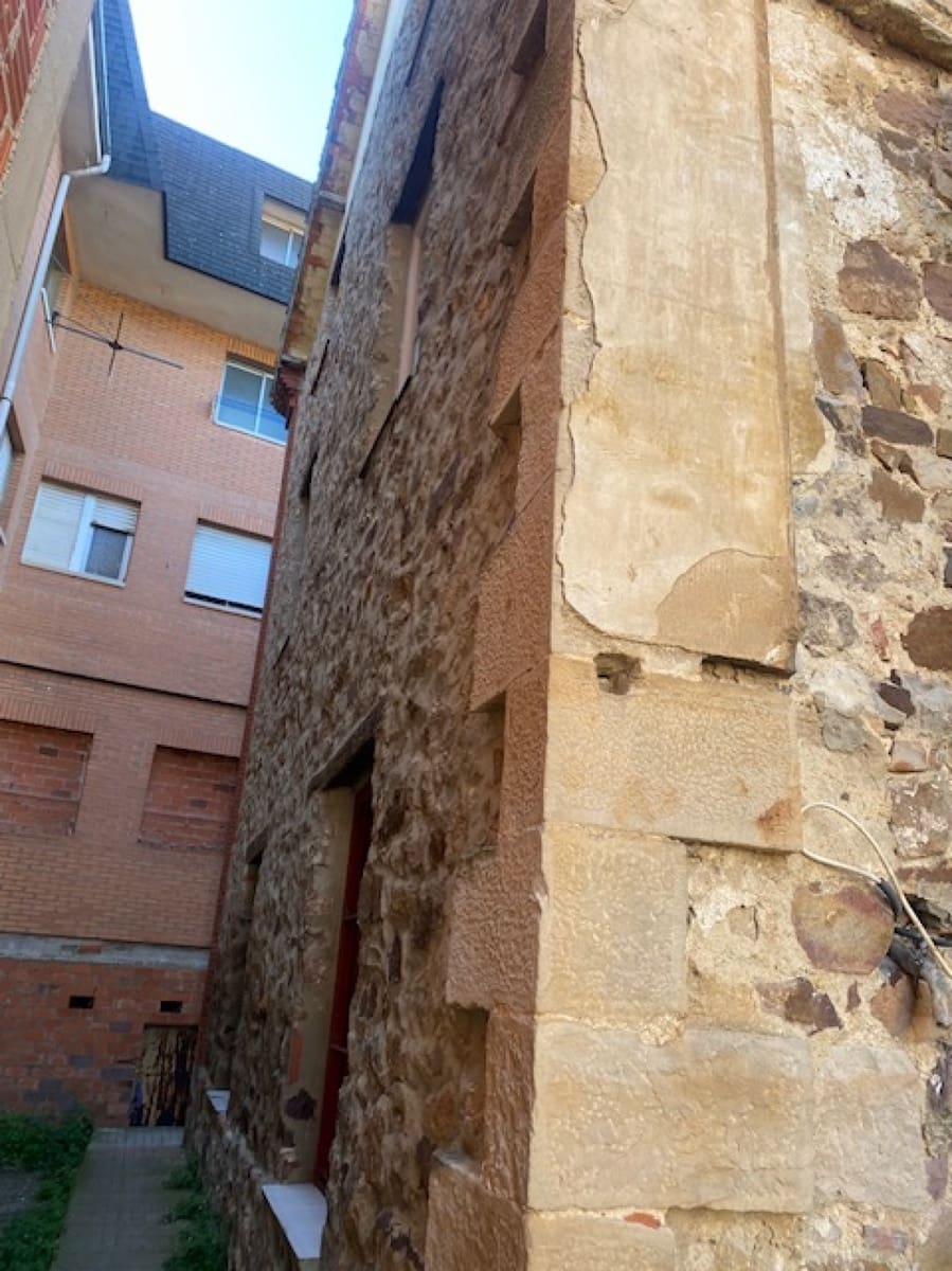 Villa til salgs i Barruelo de Santullan - € 22 000 (Ref: 7696362)