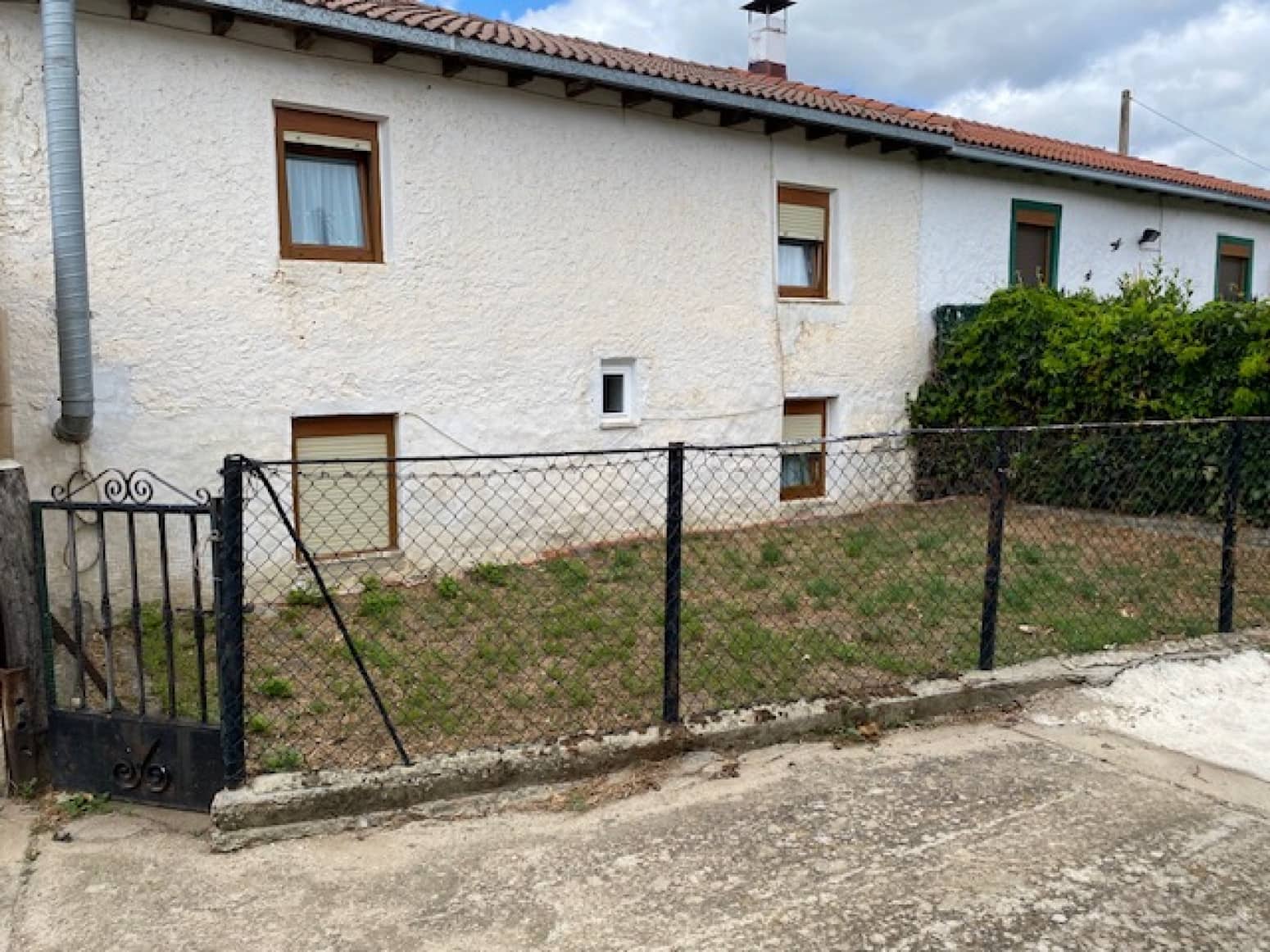 4 soverom Villa til salgs i Barruelo de Santullan med garasje - € 84 000 (Ref: 7765245)