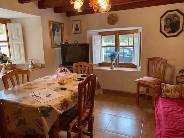 3 bedroom Villa for sale in Basconcillos del Tozo - € 85,000 (Ref: 7855901)