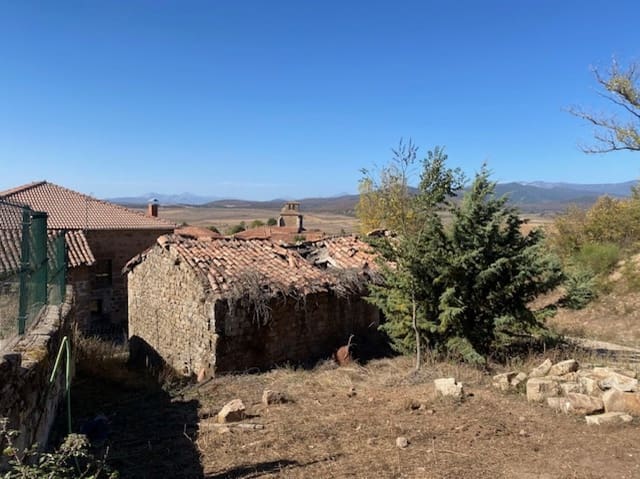 Villa til salg i Aguilar de Campoo - € 25.000 (Ref: 7856871)