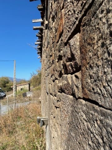 Villa zu verkaufen in Aguilar de Campoo - 25.000 € (Ref: 7856871)