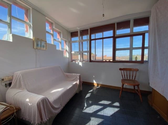 3 soveværelse Villa til salg i Aguilar de Campoo med garage - € 70.000 (Ref: 7865336)