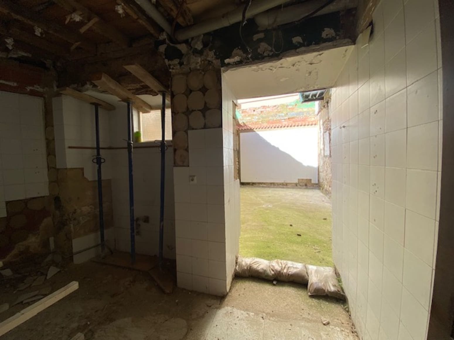 Gewerbe zu verkaufen in Cervera de Pisuerga - 99.000 € (Ref: 7989643)