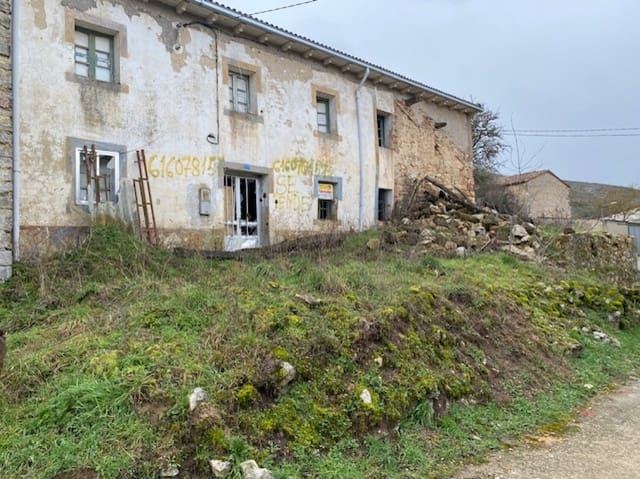 Villa for sale in Basconcillos del Tozo - € 20,000 (Ref: 8094378)