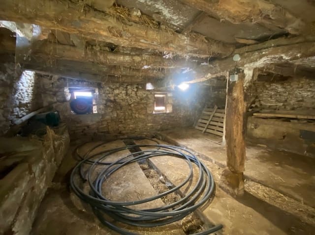 Villa/Maison à vendre à Valderredible - 45 000 € (Ref: 8147204)