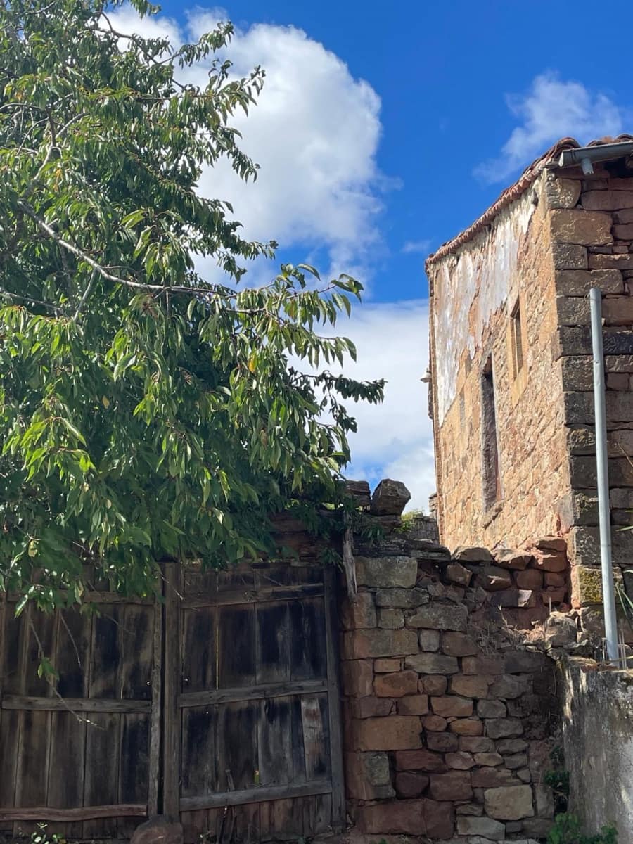 Villa til salg i Valderredible - € 60.000 (Ref: 8173982)