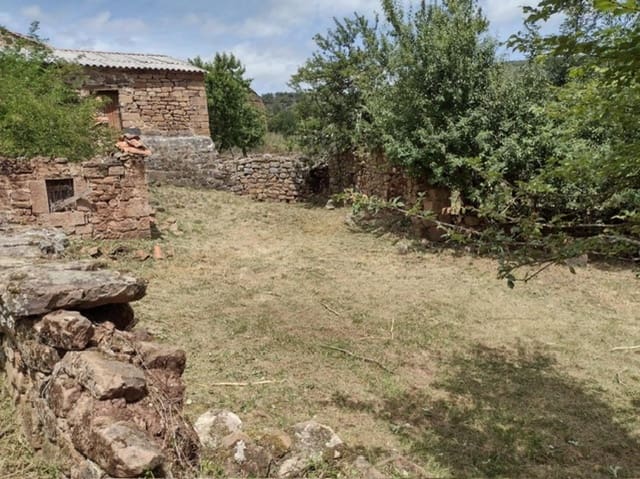 Villa/Maison à vendre à Valderredible - 60 000 € (Ref: 8173982)