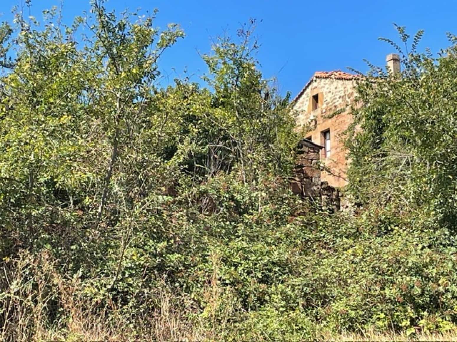 Villa til salg i Valderredible - € 60.000 (Ref: 8173982)