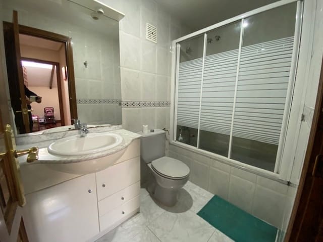 2 bedroom Flat for sale in Cervera de Pisuerga with garage - € 75,000 (Ref: 8173983)