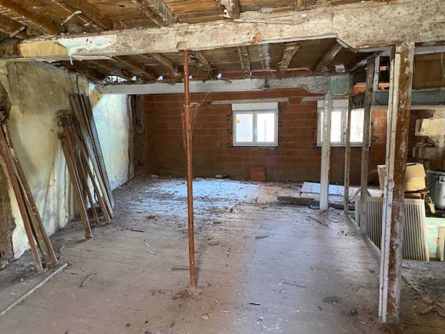 Flat for sale in Cervera de Pisuerga - € 69,000 (Ref: 8349377)