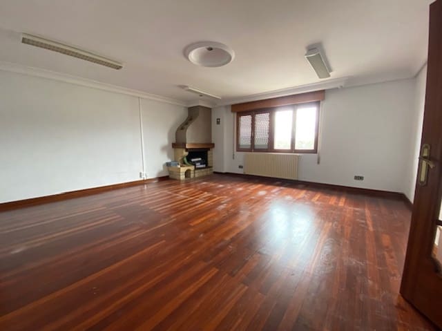 7 soveværelse Villa til salg i Aguilar de Campoo med garage - € 495.000 (Ref: 8417514)