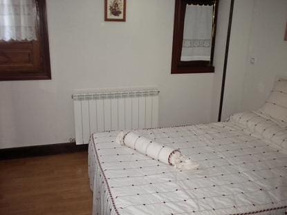 6 soveværelse Villa til salg i Aguilar de Campoo - € 175.000 (Ref: 8430268)