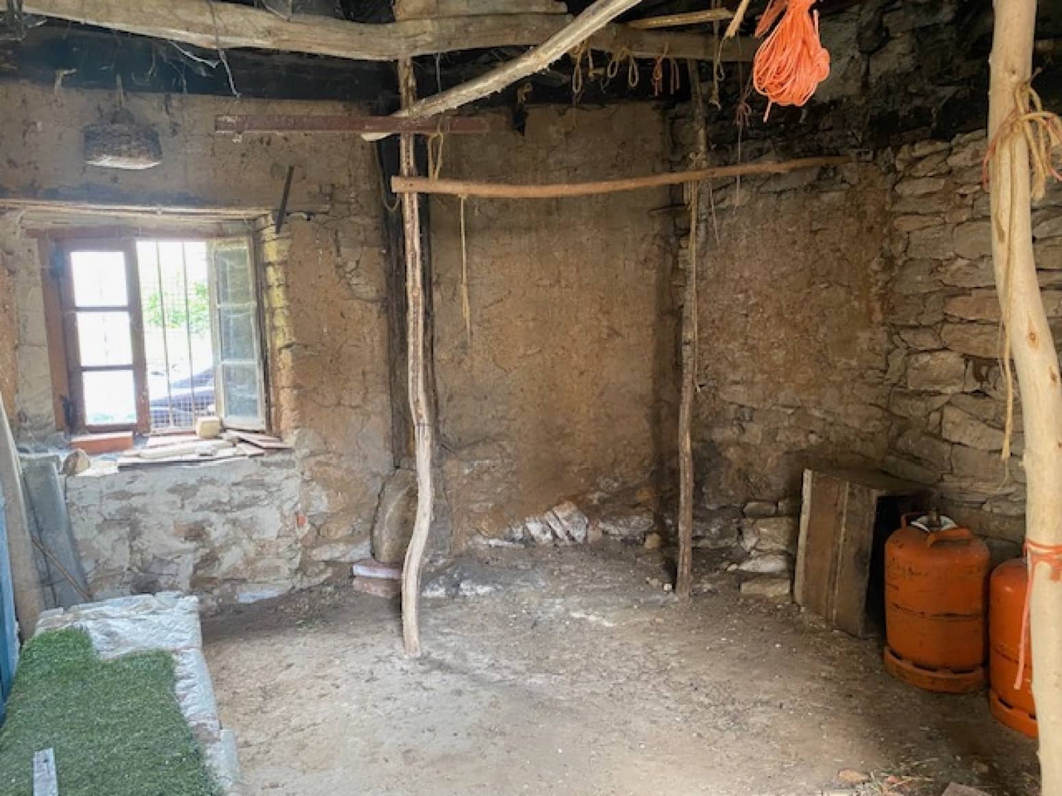 4 soveværelse Villa til salg i Pomar de Valdivia med garage - € 64.000 (Ref: 8435583)