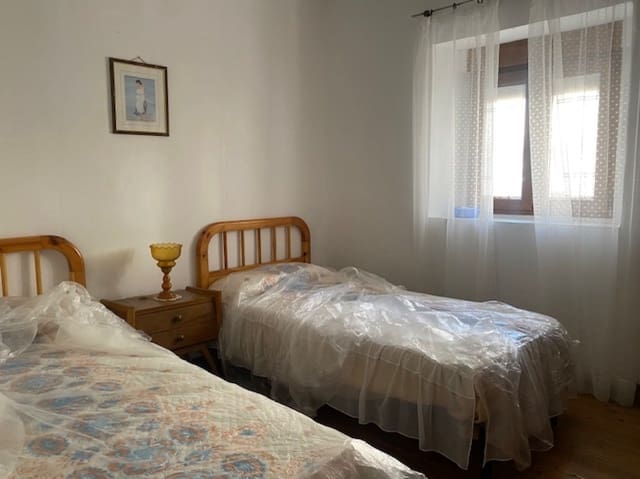 8 sovrum Villa till salu i Barruelo de Santullán - 125 000 € (Ref: 8480680)