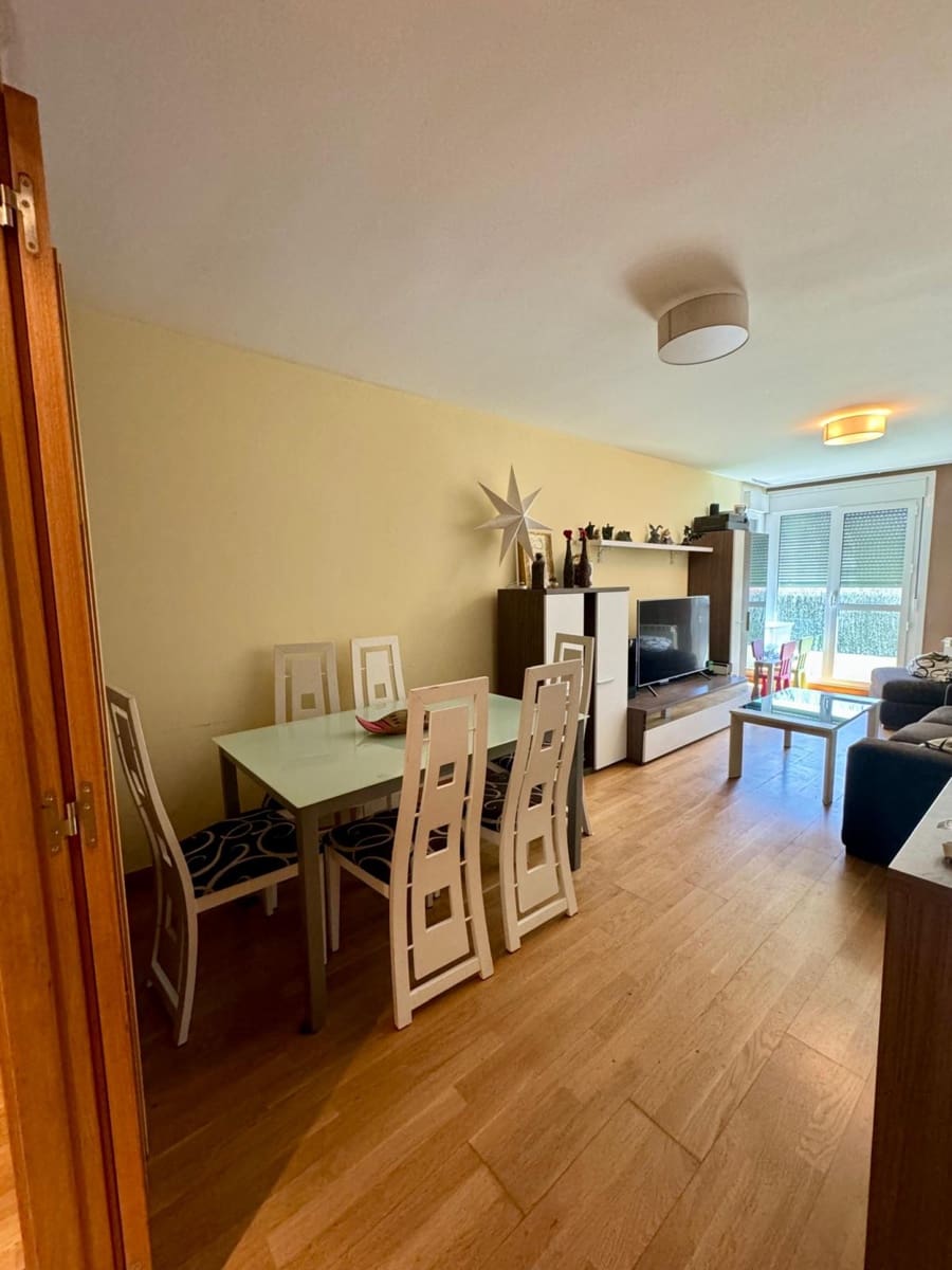 3 soveværelse Lejlighed til salg i Villalobon med garage - € 150.000 (Ref: 8484443)