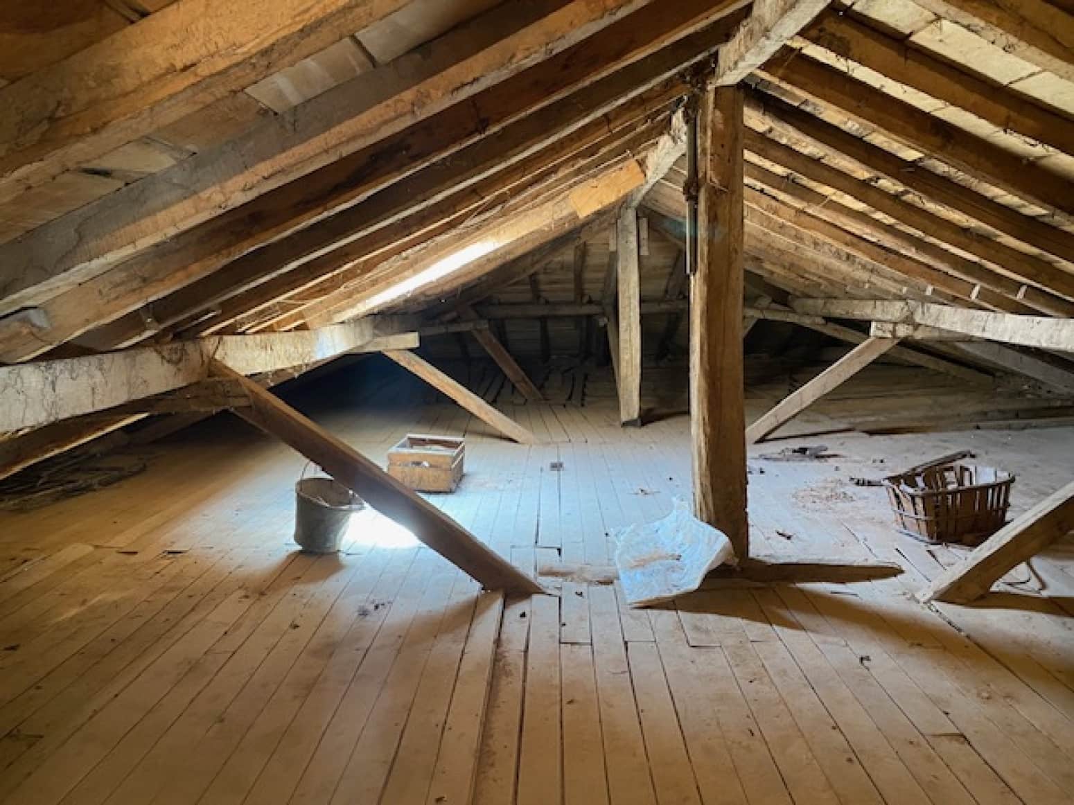 8 bedroom Villa for sale in Herrera de Pisuerga with garage - € 89,000 (Ref: 8487313)