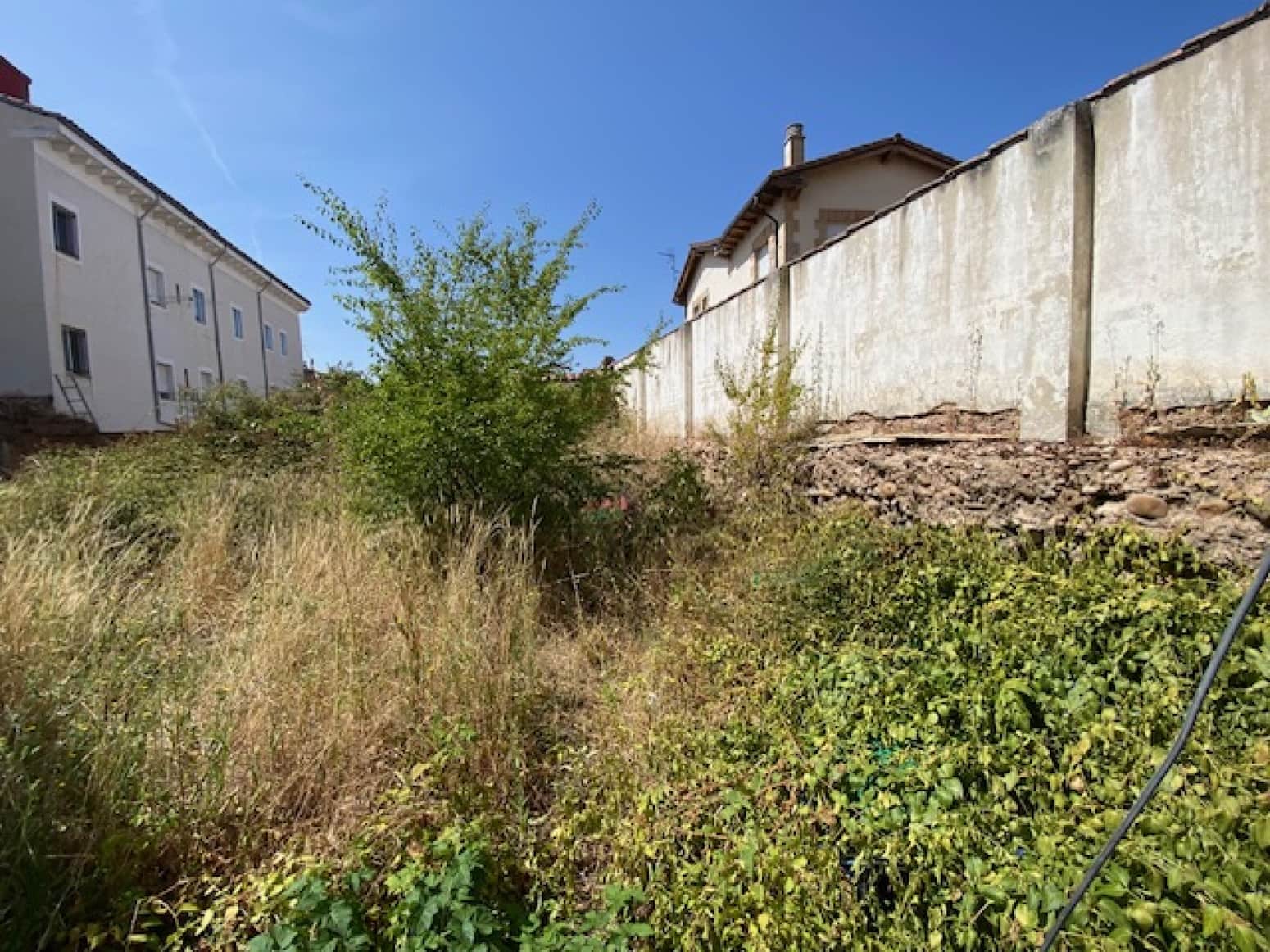 8 bedroom Villa for sale in Herrera de Pisuerga with garage - € 89,000 (Ref: 8487313)