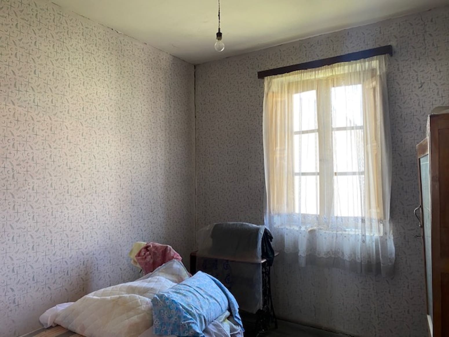 8 bedroom Villa for sale in Herrera de Pisuerga with garage - € 89,000 (Ref: 8487313)