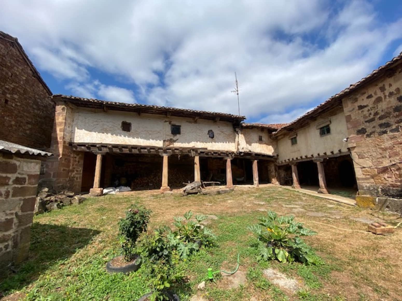 3 slaapkamer Villa te koop in Barruelo de Santullan - € 149.000 (Ref: 8541973)