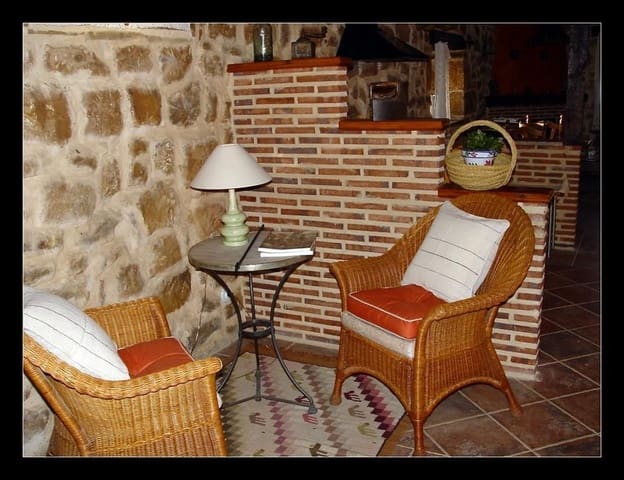 8 soveværelse Villa til salg i Aguilar de Campoo med garage - € 220.000 (Ref: 8552558)