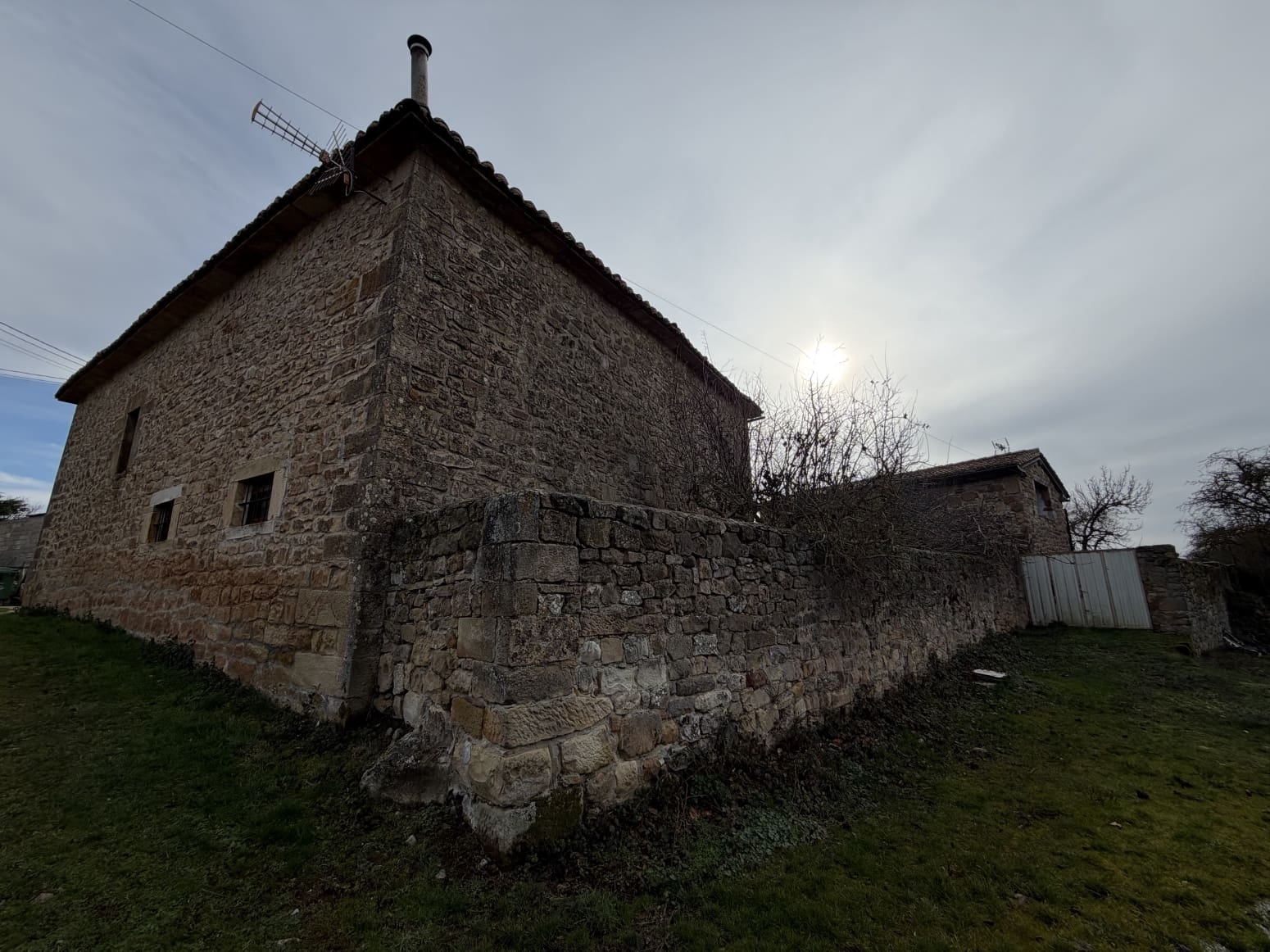 8 soveværelse Villa til salg i Aguilar de Campoo med garage - € 220.000 (Ref: 8552558)