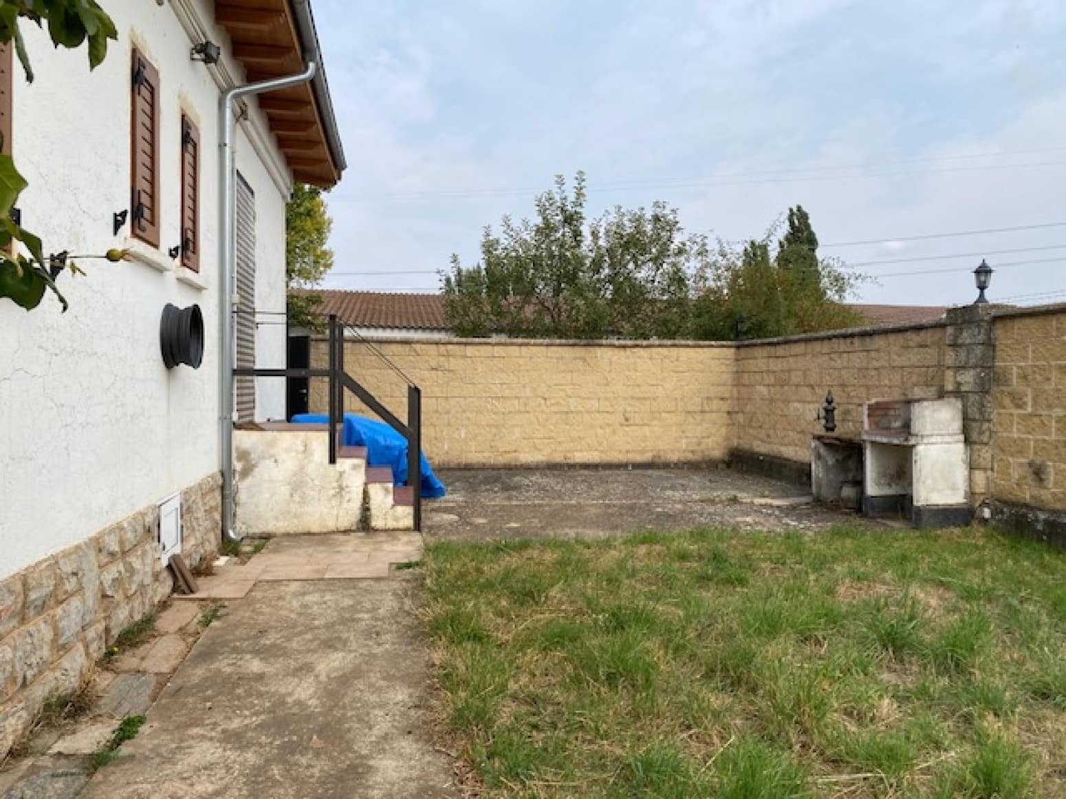 2 bedroom Villa for sale in Herrera de Pisuerga with garage - € 99,000 (Ref: 8573912)