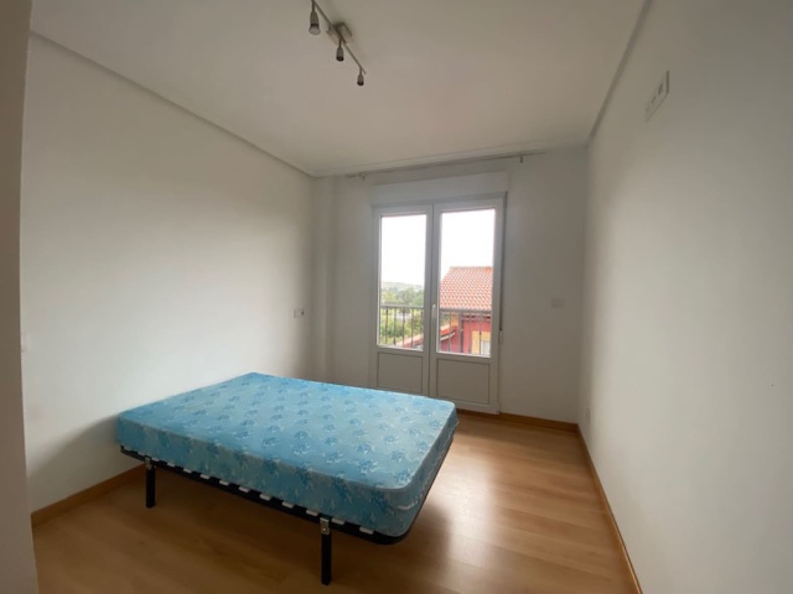 4 bedroom Villa for sale in Campoo de Yuso - € 250,000 (Ref: 8591628)