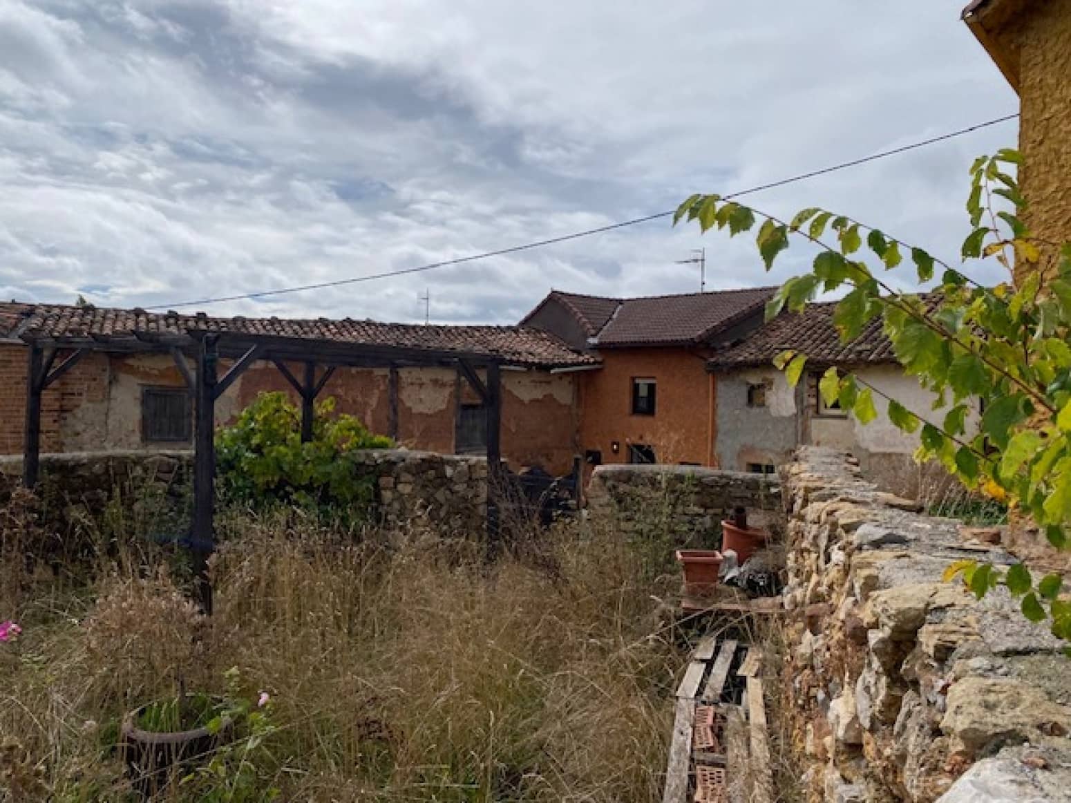 4 soveværelse Villa til salg i Castrejon de la Pena - € 75.000 (Ref: 8592237)