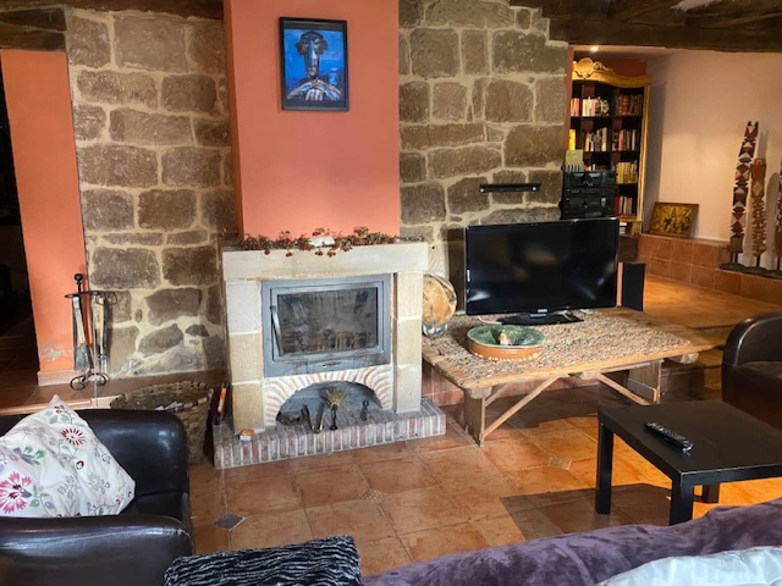 5 soveværelse Villa til salg i Aguilar de Campoo - € 340.000 (Ref: 8696453)