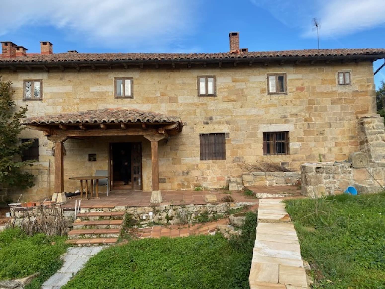 5 soveværelse Villa til salg i Aguilar de Campoo - € 340.000 (Ref: 8696453)