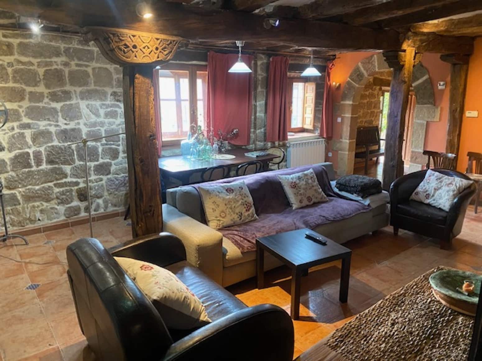 5 soveværelse Villa til salg i Aguilar de Campoo - € 340.000 (Ref: 8696453)