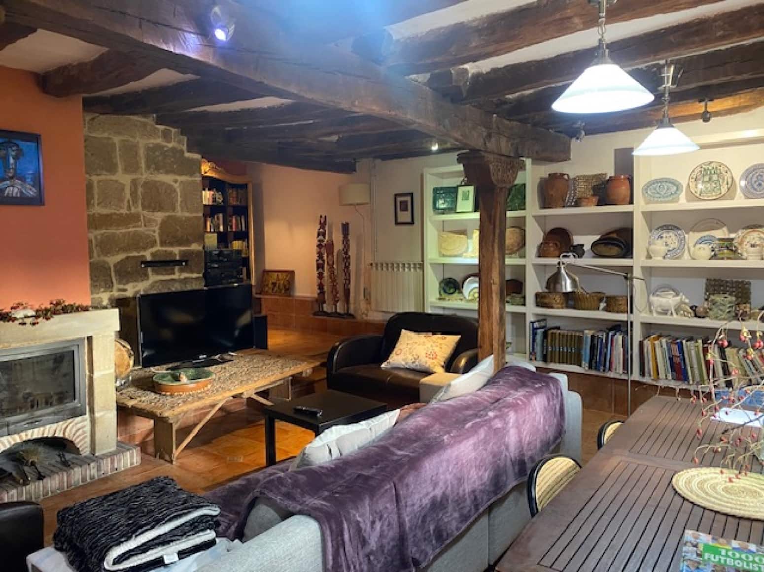 5 soveværelse Villa til salg i Aguilar de Campoo - € 340.000 (Ref: 8696453)